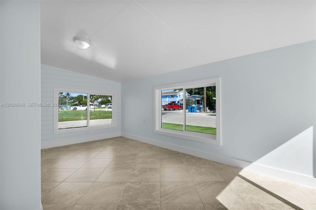 251 Azalea St , Plantation Key, FL 33070 Photo