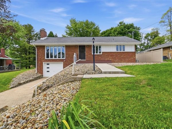6 Greenview Drive, Mckees Rocks, PA 15136