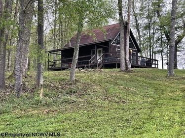 634 Joe Gibson Road, Newburg, WV 26410