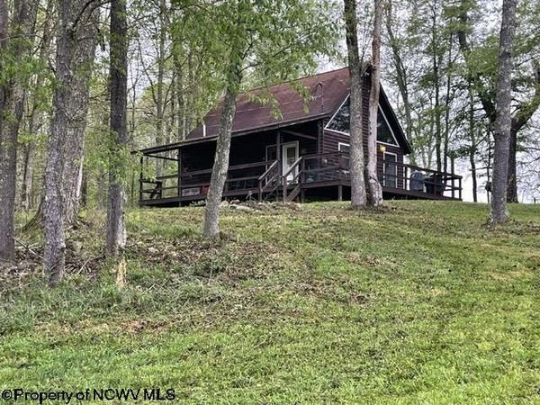 634 Joe Gibson Road, Newburg, WV 26410