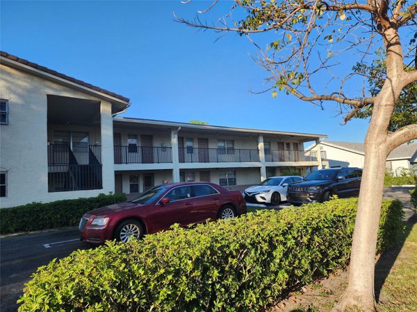 8705 NW 38th Drive, Unit 7b, Coral Springs, FL 33065