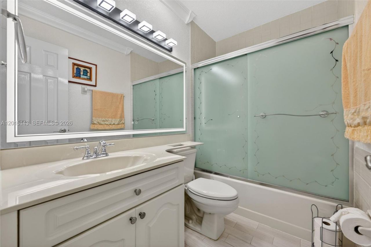 14815 SW 81st St , Unit B, Miami, FL 33193 Photo