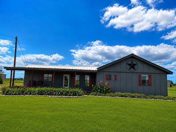 2515 US Highway 77 Highway, Lott, TX 76656