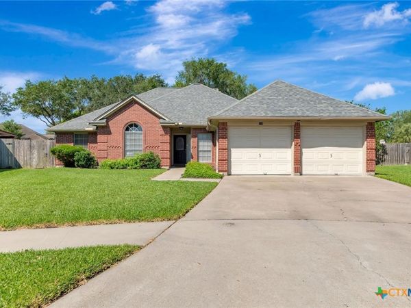 103 Ashland Creek , Victoria, TX 77901