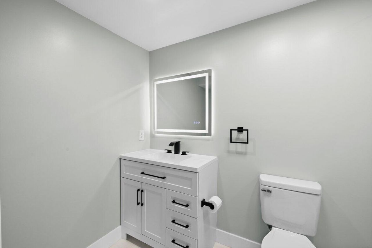 28 Wimbledon Lake Drive, Unit 222, Plantation, FL 33324 Photo