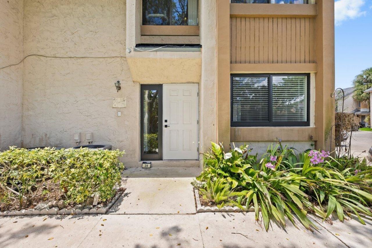 28 Wimbledon Lake Drive, Unit 222, Plantation, FL 33324 Photo