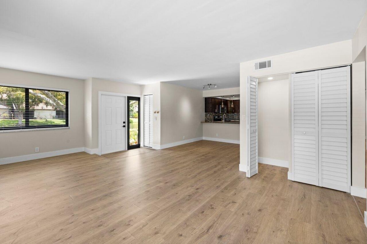28 Wimbledon Lake Drive, Unit 222, Plantation, FL 33324 Photo