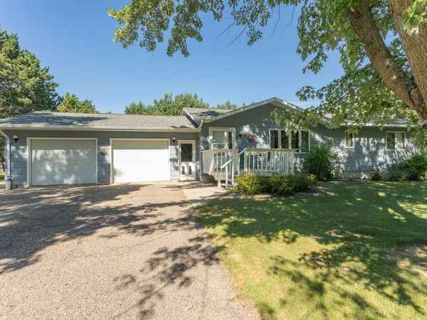 418 N Clayborn Avenue, Parkers Prairie, MN 56361