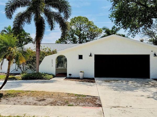 6073 TANGLEWOOD DRIVE NE, ST PETERSBURG, FL 33703