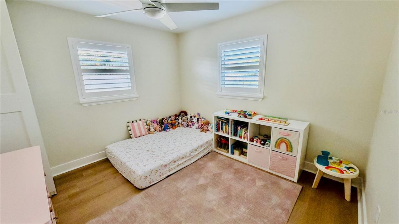 6073 Tanglewood Drive Ne, Saint Petersburg, FL 33703 Photo