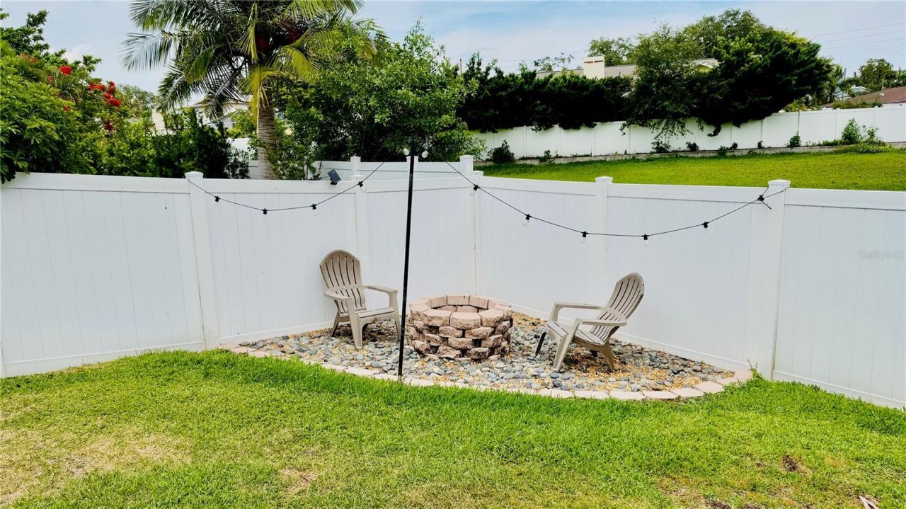 6073 Tanglewood Drive Ne, Saint Petersburg, FL 33703 Photo