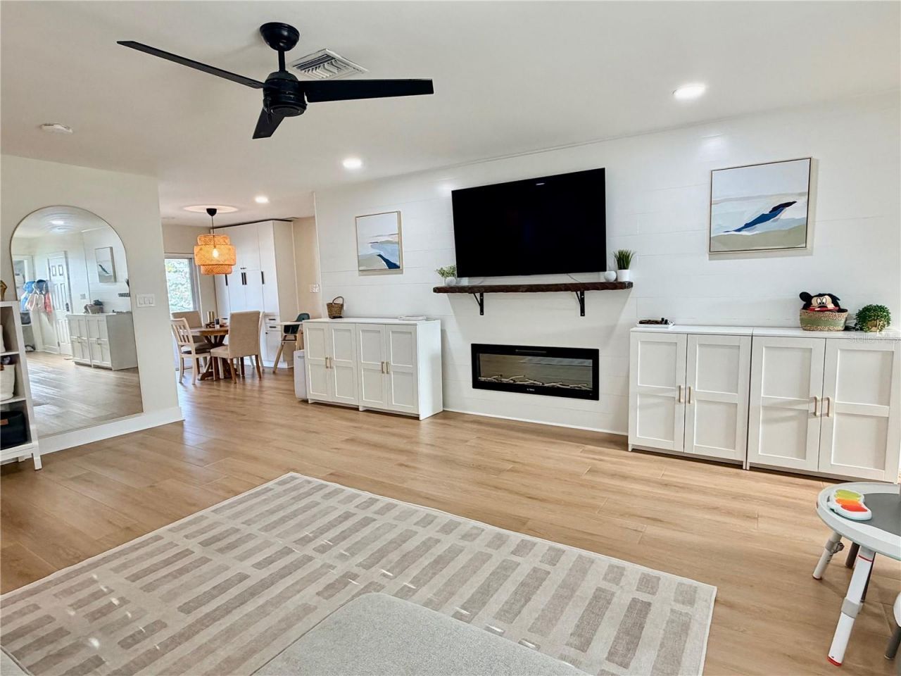 6073 Tanglewood Drive Ne, Saint Petersburg, FL 33703 Photo