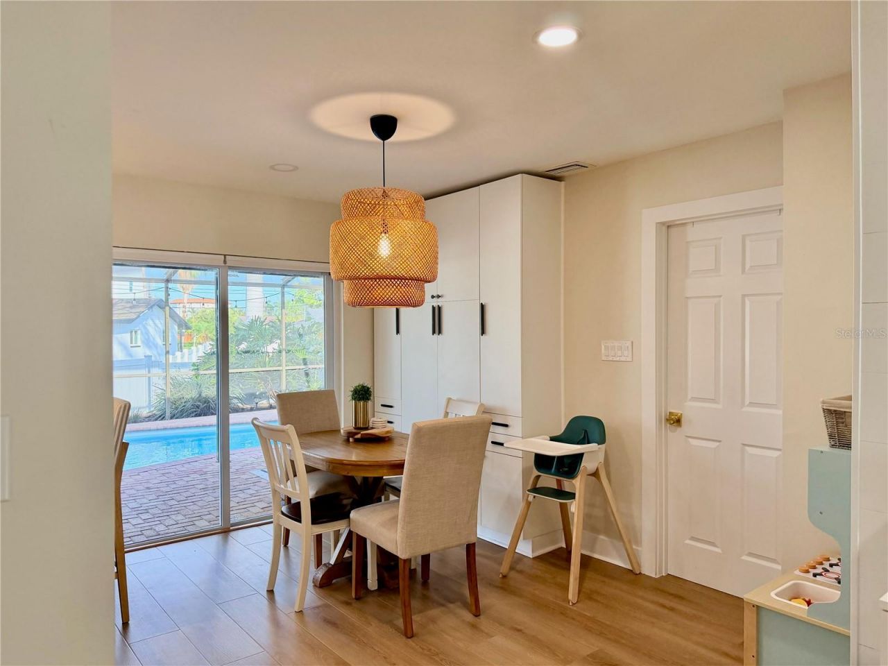 6073 Tanglewood Drive Ne, Saint Petersburg, FL 33703 Photo