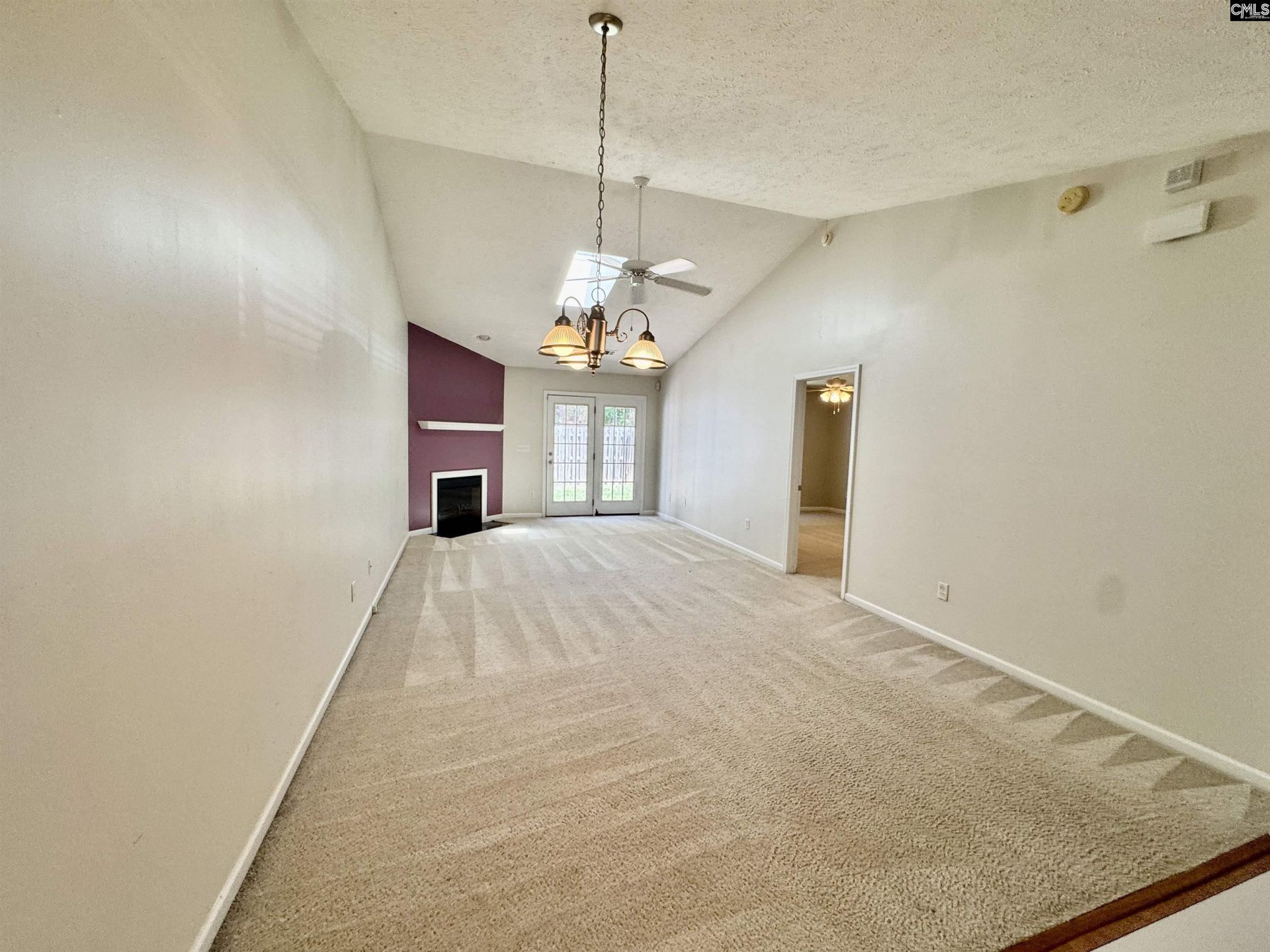 188 Crestland Drive Photo 4