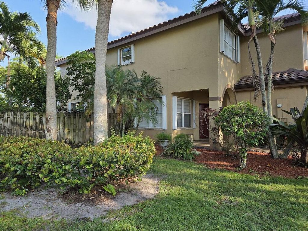 1888 SW 53rd Avenue, Plantation, FL 33317 Photo