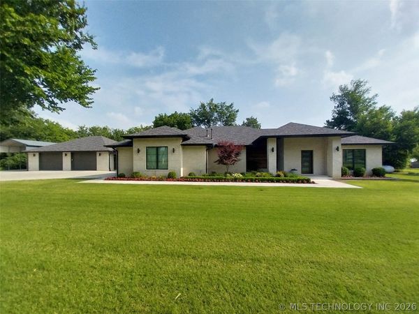 15670 E Newton Street, Catoosa, OK 74116