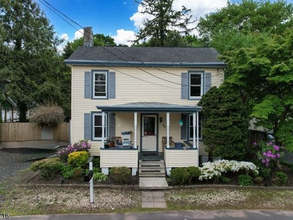 44 Elm St, Franklin, NJ 08873
