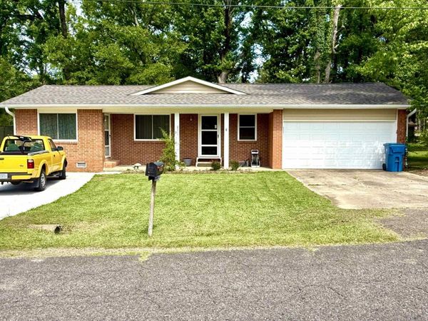 2111 Jones Street , Malvern, AR 72104