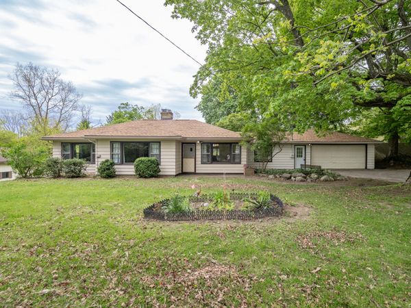 59021 County Road 215, Lawrence, MI 49064