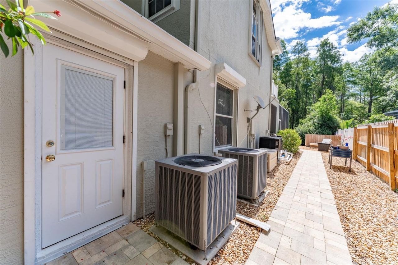 15303 Hidden Arbor Court, Odessa, FL 33556 Photo