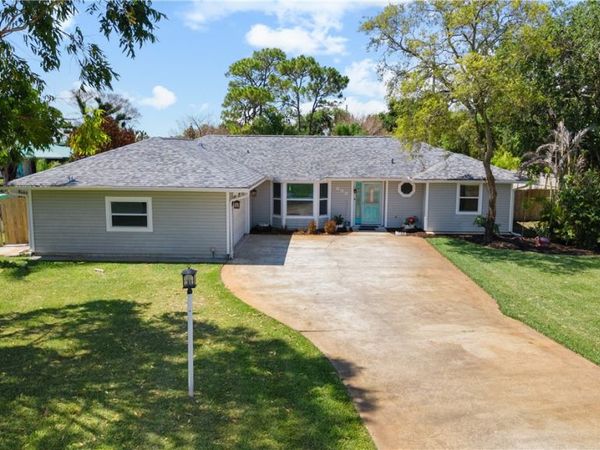 698 Fischer Drive, Sebastian, FL 32958