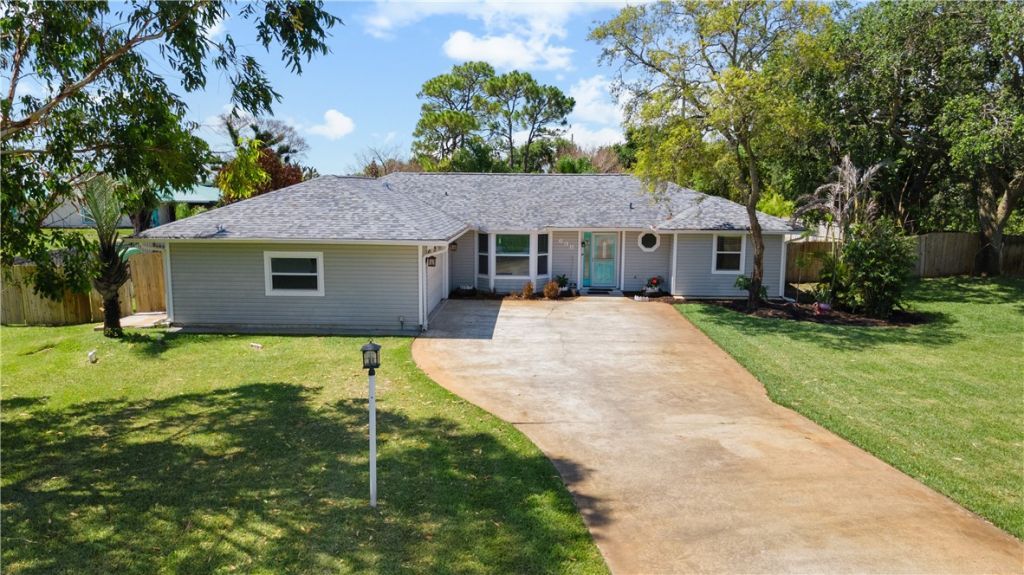 698 Fischer Drive, Sebastian, FL 32958 Photo
