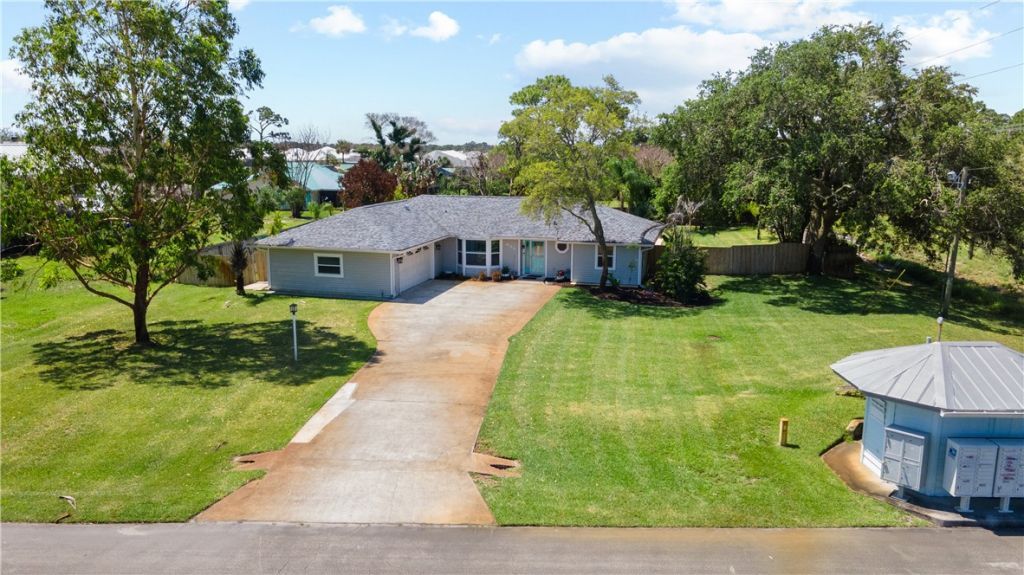 698 Fischer Drive, Sebastian, FL 32958 Photo