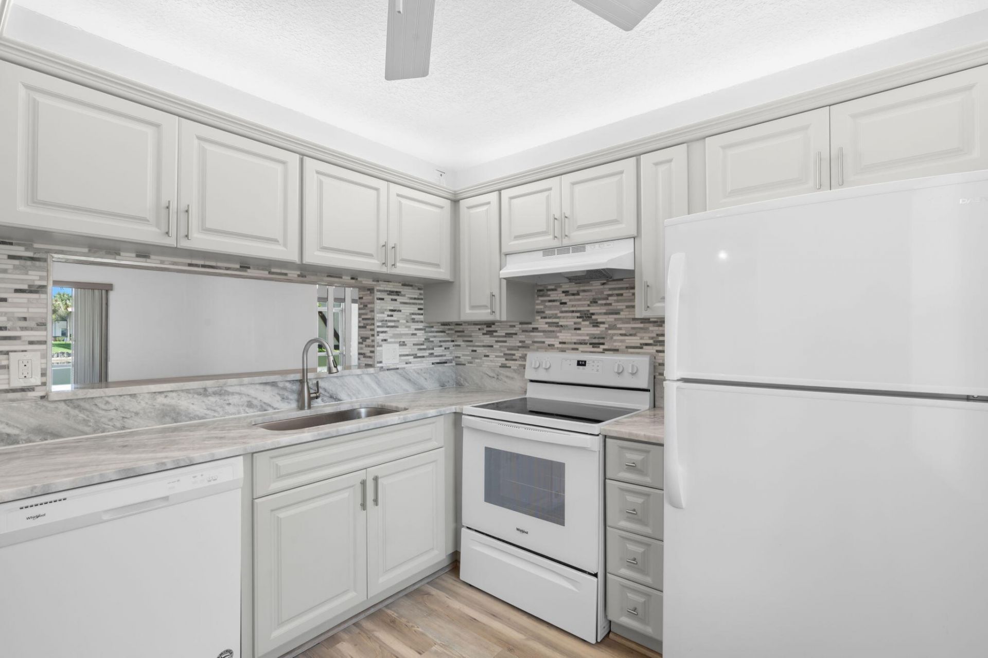 2455 NW 89th Drive, Unit 201, Coral Springs, FL 33065 Photo