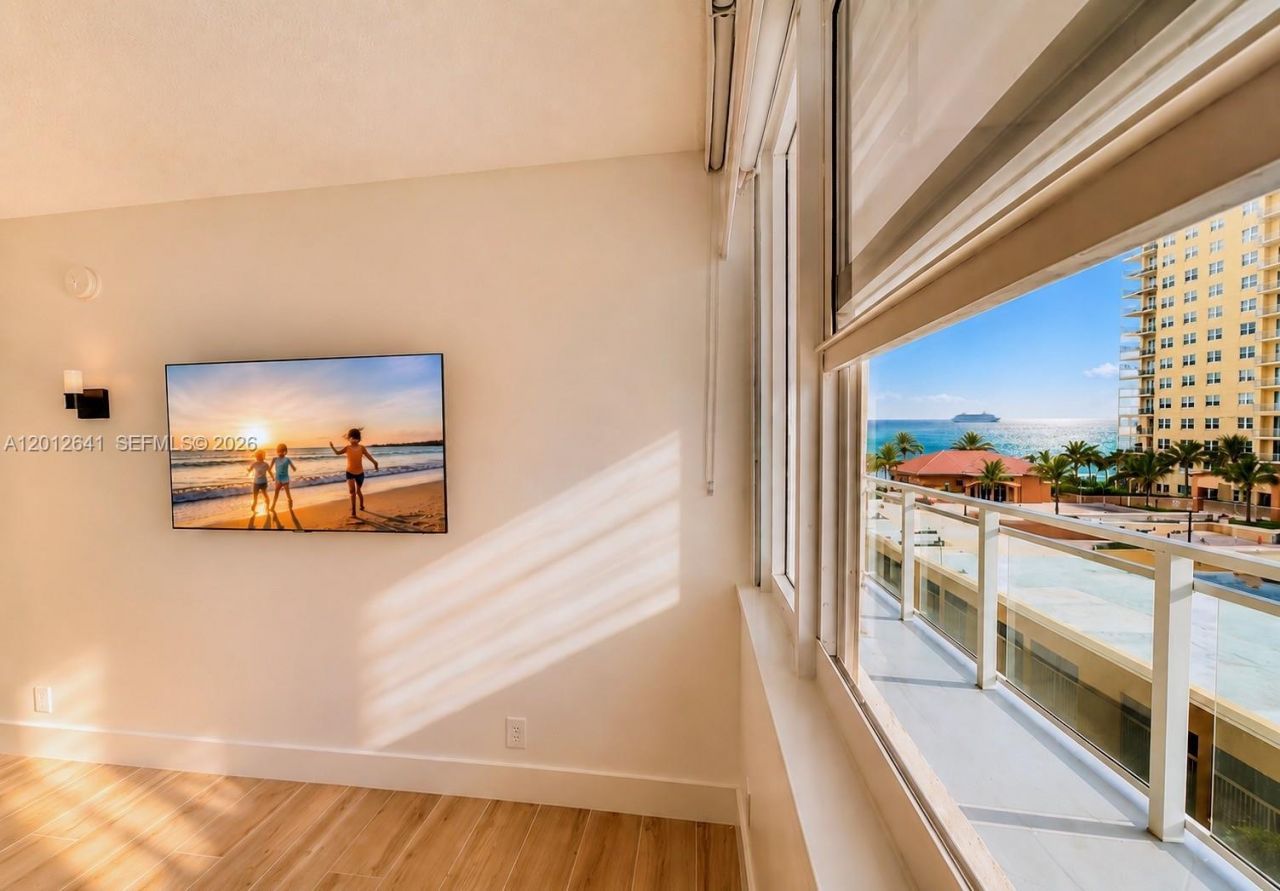 2030 S Ocean Dr , Unit 309, Hallandale Beach, FL 33009 Photo