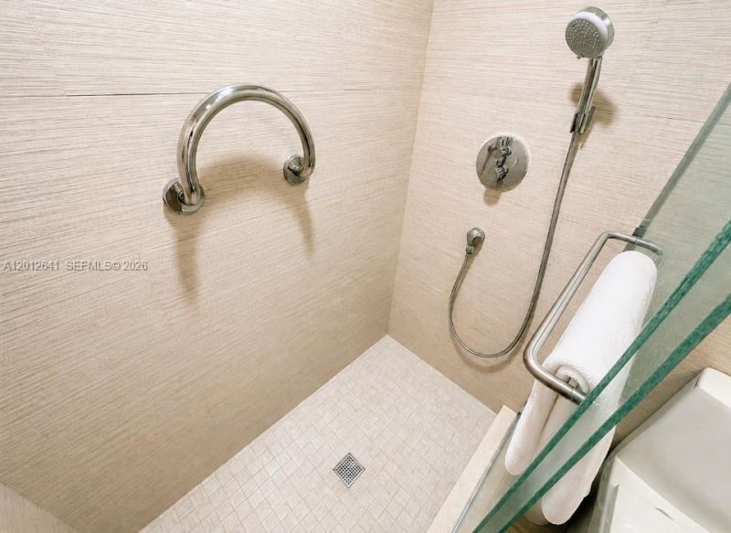 2030 S Ocean Dr , Unit 309, Hallandale Beach, FL 33009 Photo