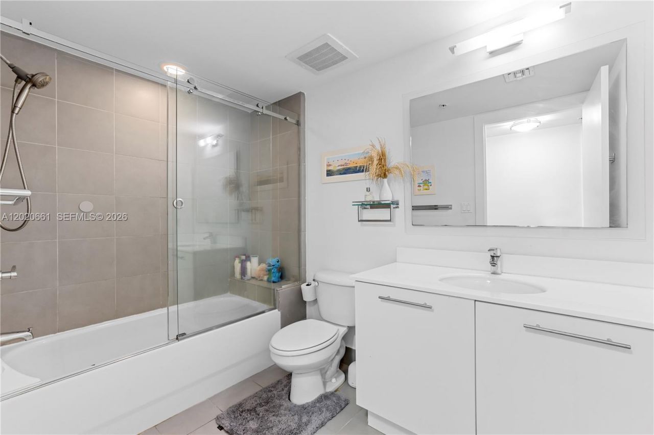 92 SW 3rd St , Unit 1201, Miami, FL 33130 Photo