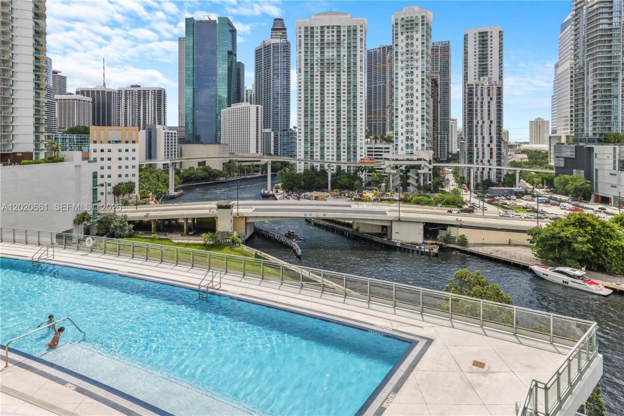 92 SW 3rd St , Unit 1201, Miami, FL 33130 Photo