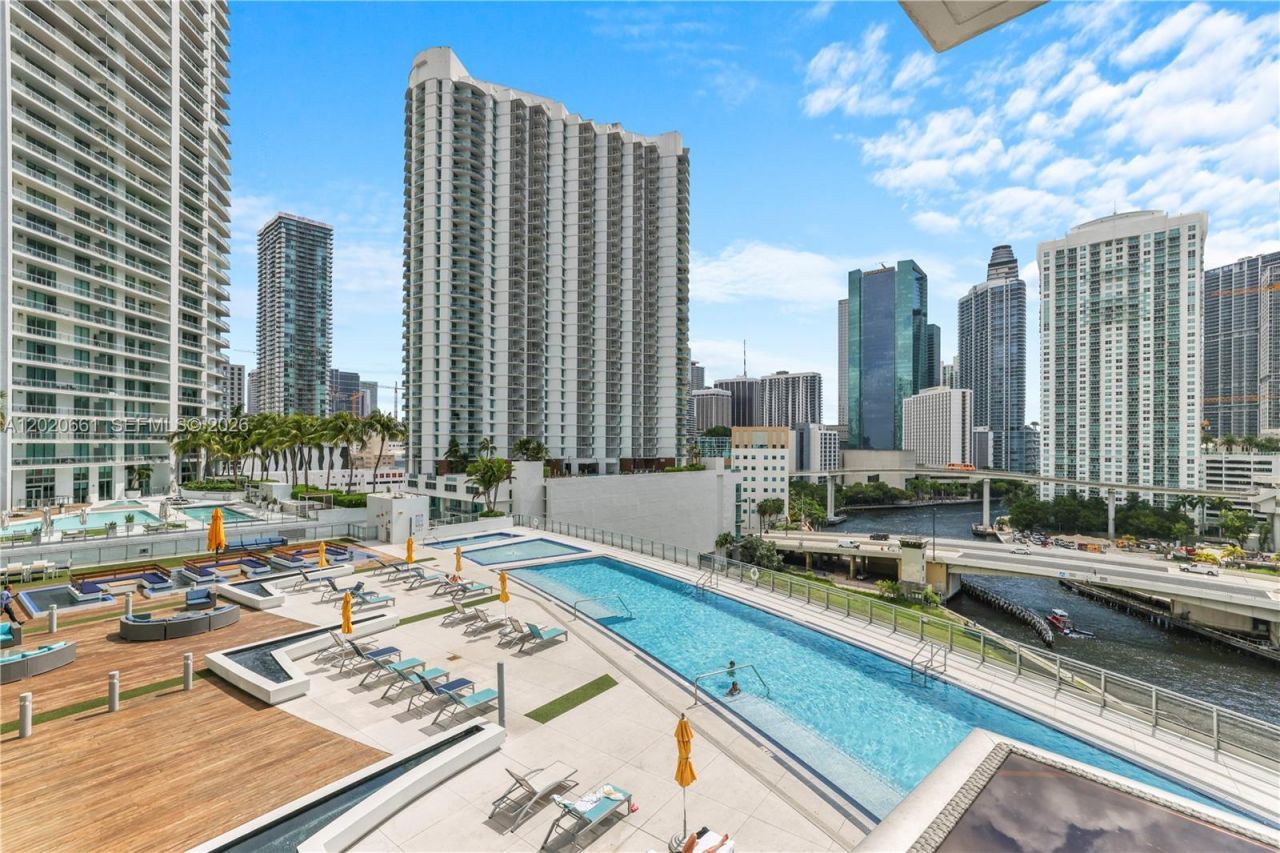 92 SW 3rd St , Unit 1201, Miami, FL 33130 Photo