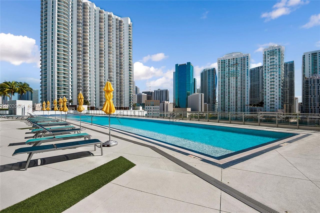 92 SW 3rd St , Unit 1201, Miami, FL 33130 Photo