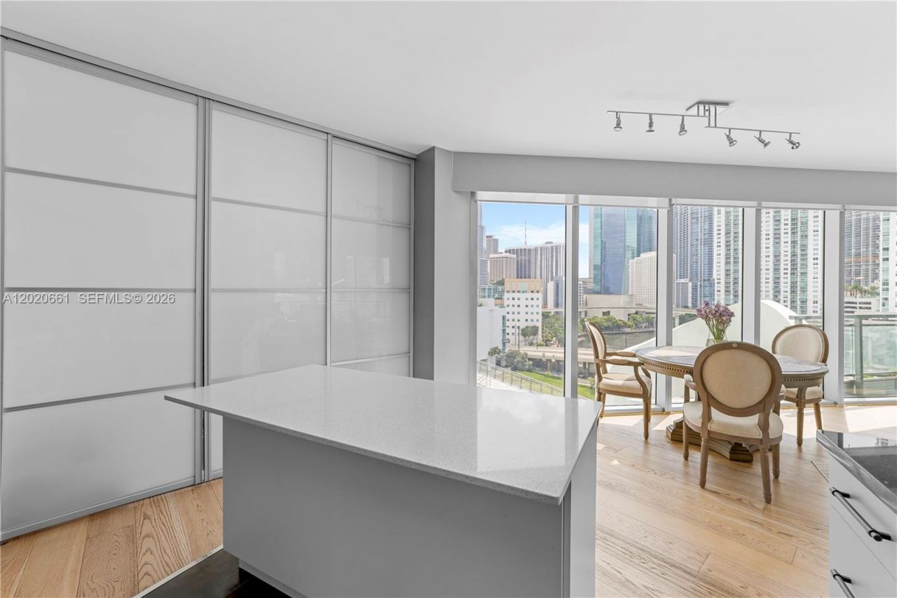 92 SW 3rd St , Unit 1201, Miami, FL 33130 Photo
