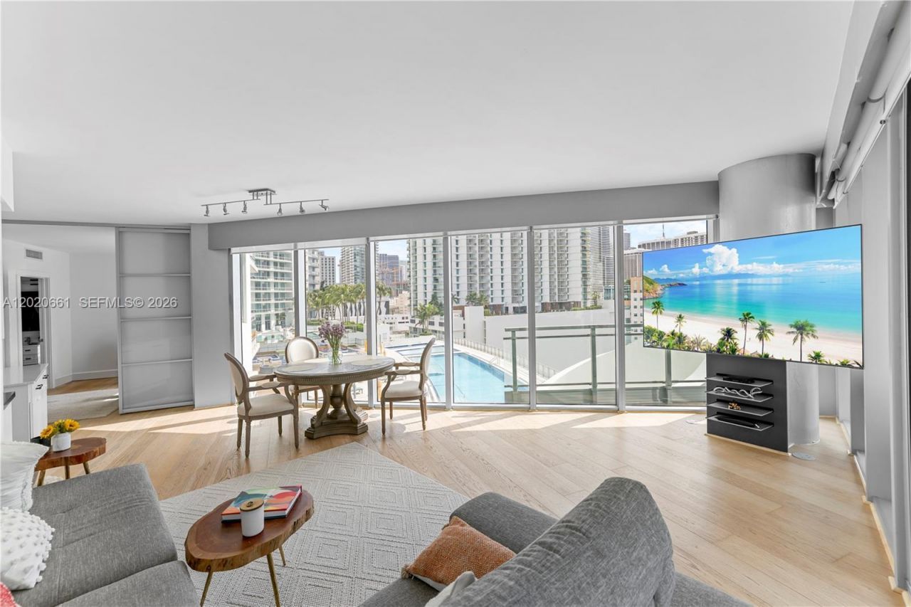92 SW 3rd St , Unit 1201, Miami, FL 33130 Photo