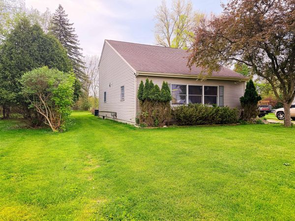 5175 Pleasant Valley Road, Manitou Beach, MI 49253