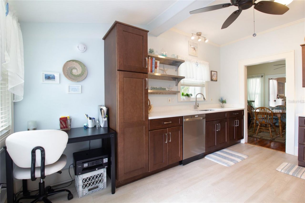 2962 Burlington Avenue N, Saint Petersburg, FL 33713 Photo