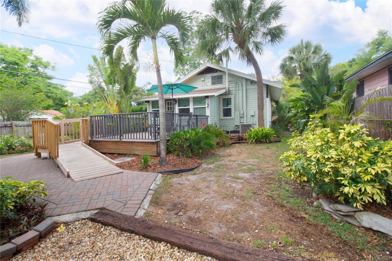 2962 Burlington Avenue N, Saint Petersburg, FL 33713 Photo