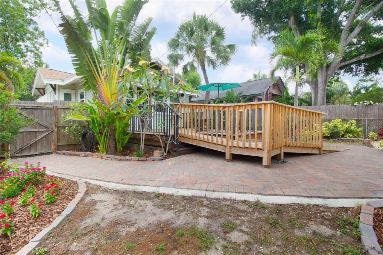 2962 Burlington Avenue N, Saint Petersburg, FL 33713 Photo