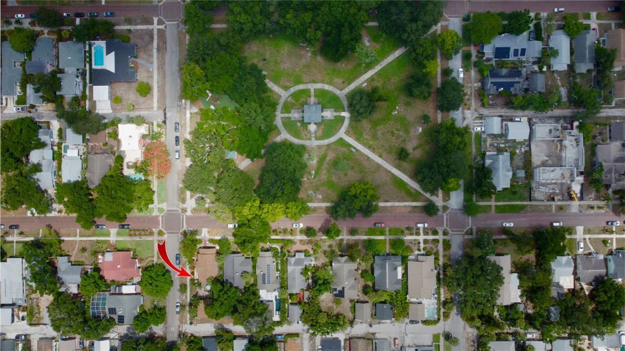 2962 Burlington Avenue N, Saint Petersburg, FL 33713 Photo