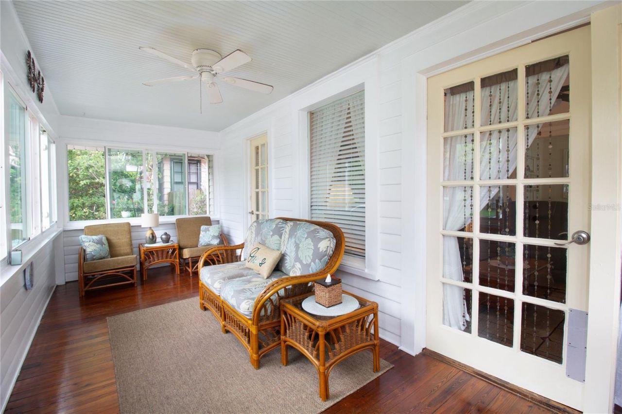 2962 Burlington Avenue N, Saint Petersburg, FL 33713 Photo
