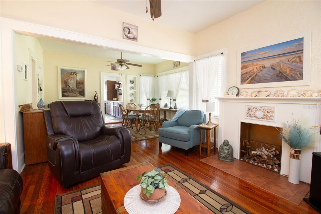 2962 Burlington Avenue N, Saint Petersburg, FL 33713 Photo