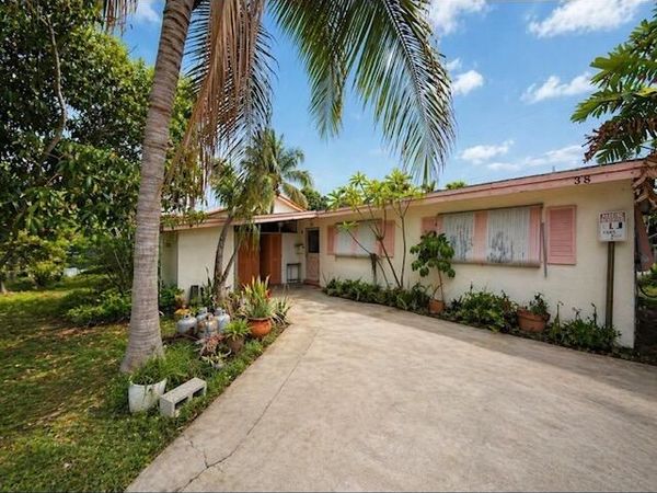 38 SE 8th Avenue, Deerfield Beach, FL 33441