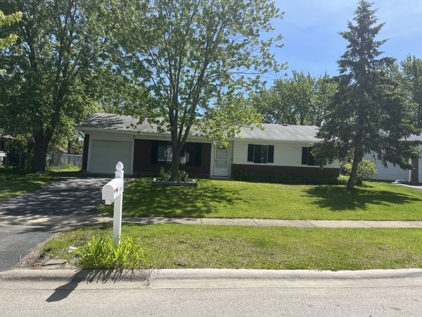 3915 Greenbay Drive , Hanover Park, IL 60133