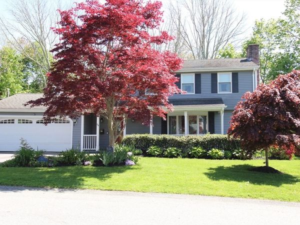 94 Valley Rd, Somerset, MA 02726