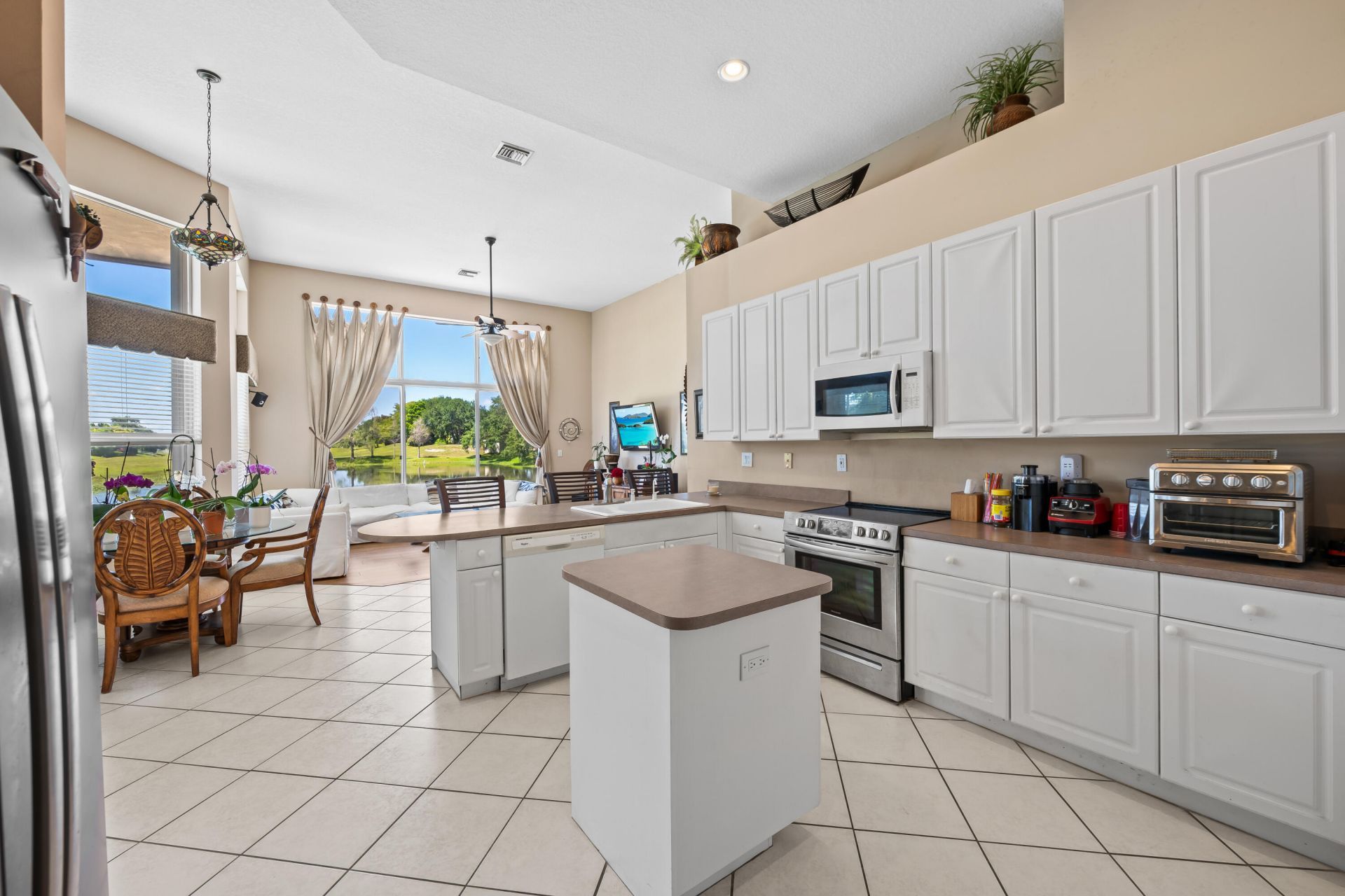 8027 N Savannah Circle, Davie, FL 33328 Photo