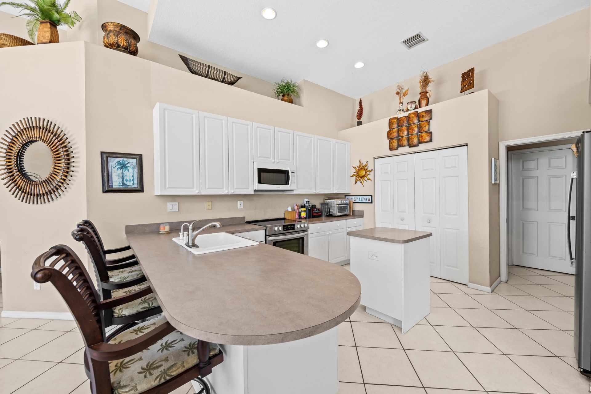8027 N Savannah Circle, Davie, FL 33328 Photo