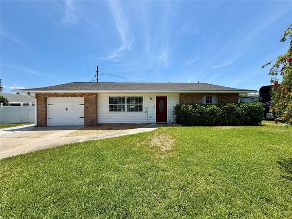3607 CAMBRIDGE DR W , BRADENTON, FL 34205