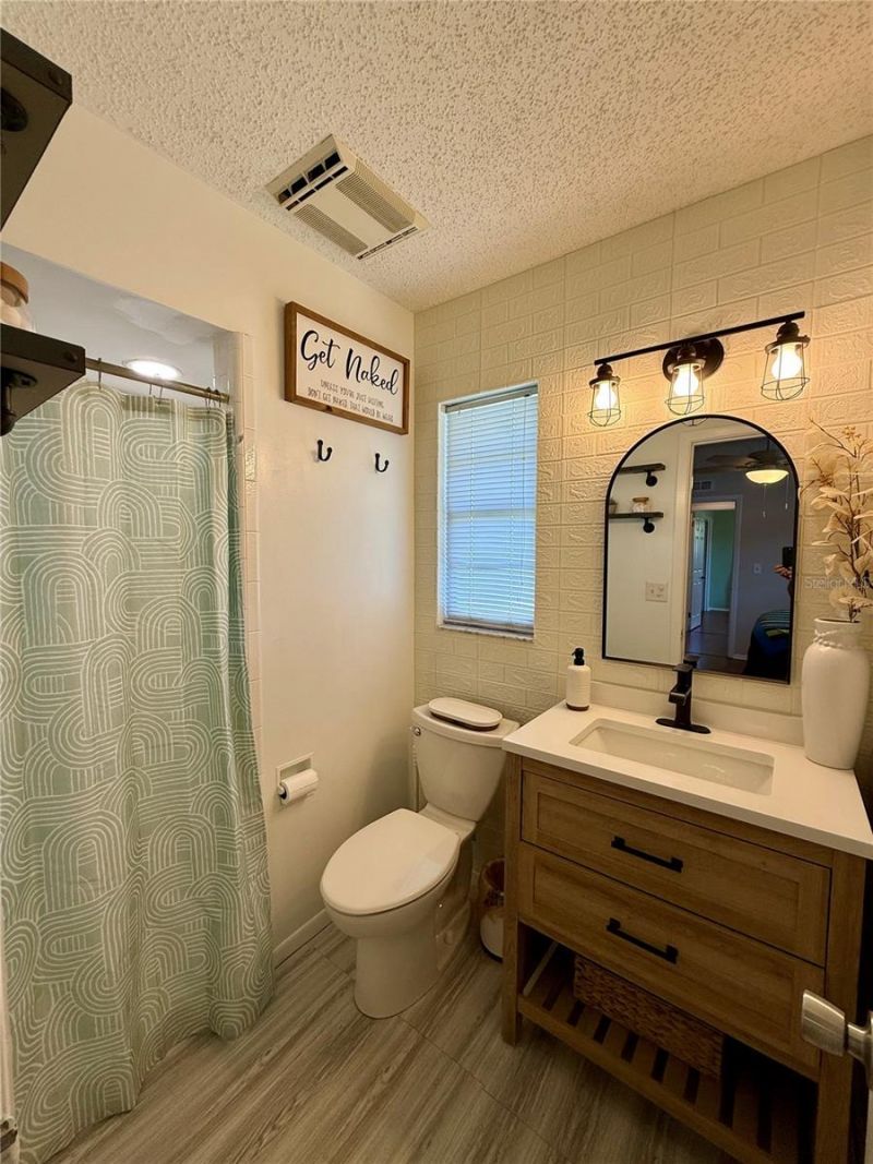 3607 Cambridge Dr W, Bradenton, FL 34205 Photo